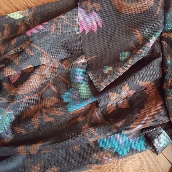 Free PEOPLE colorful top - Picture 3 of 10